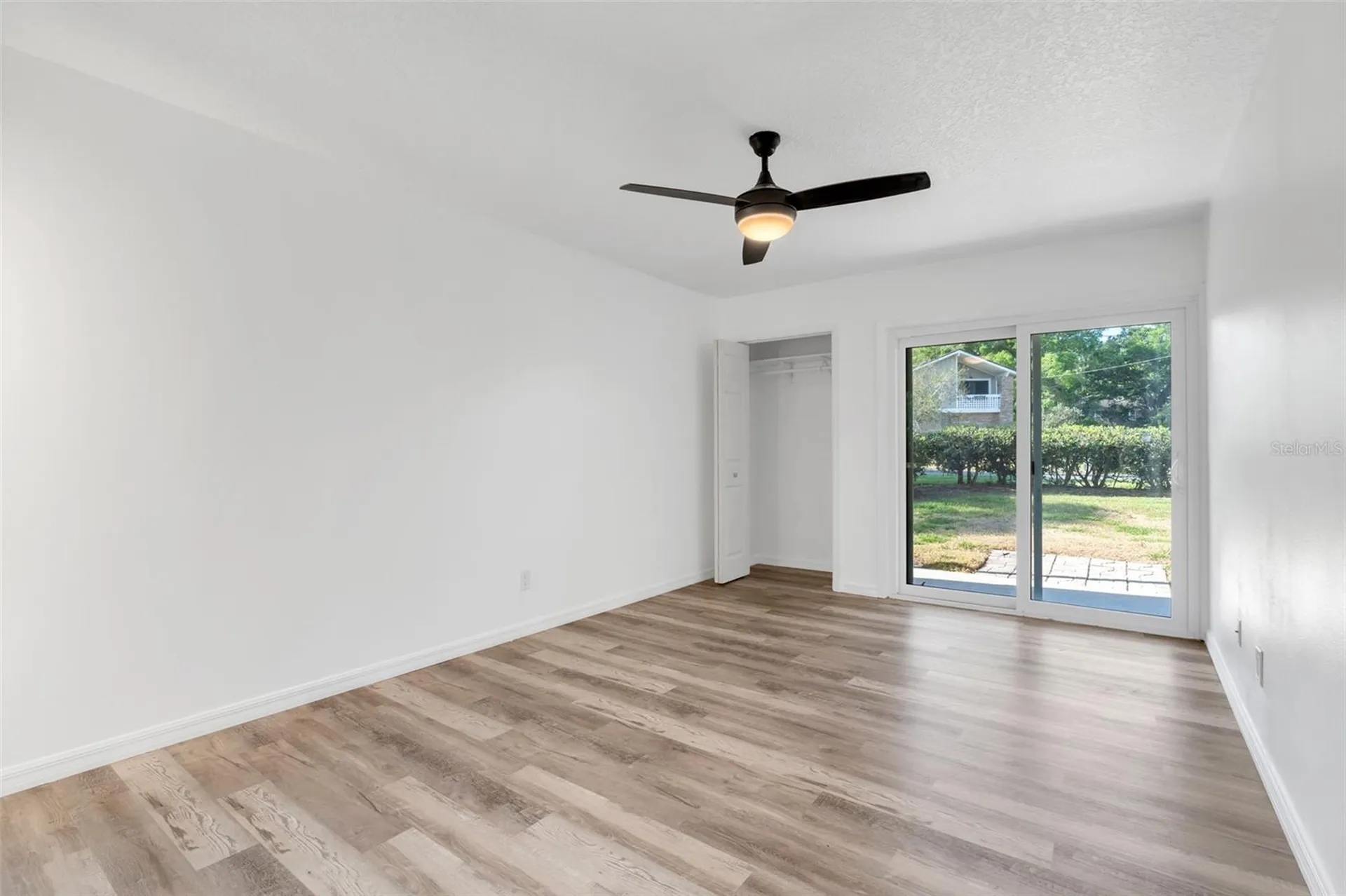 1051 S Highland Street Mount Dora FL 32757