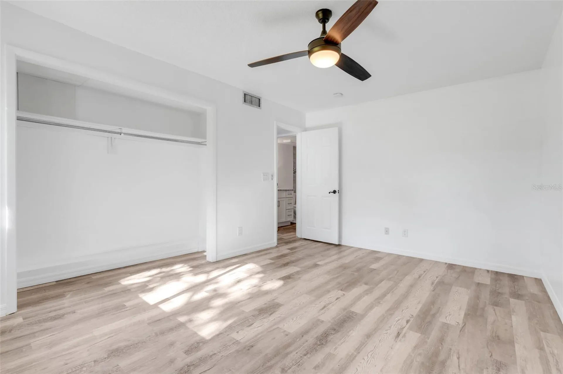 1051 S Highland Street Mount Dora FL 32757