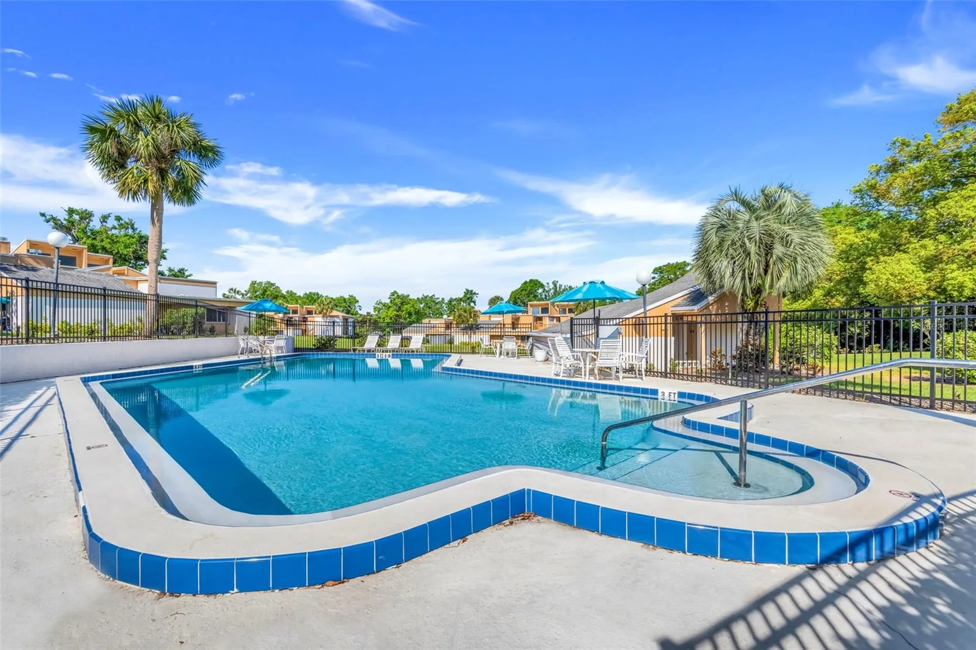 1051 S Highland Street Mount Dora FL 32757