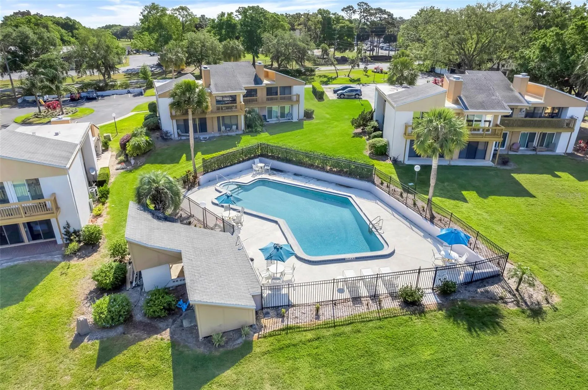 1051 S Highland Street Mount Dora FL 32757