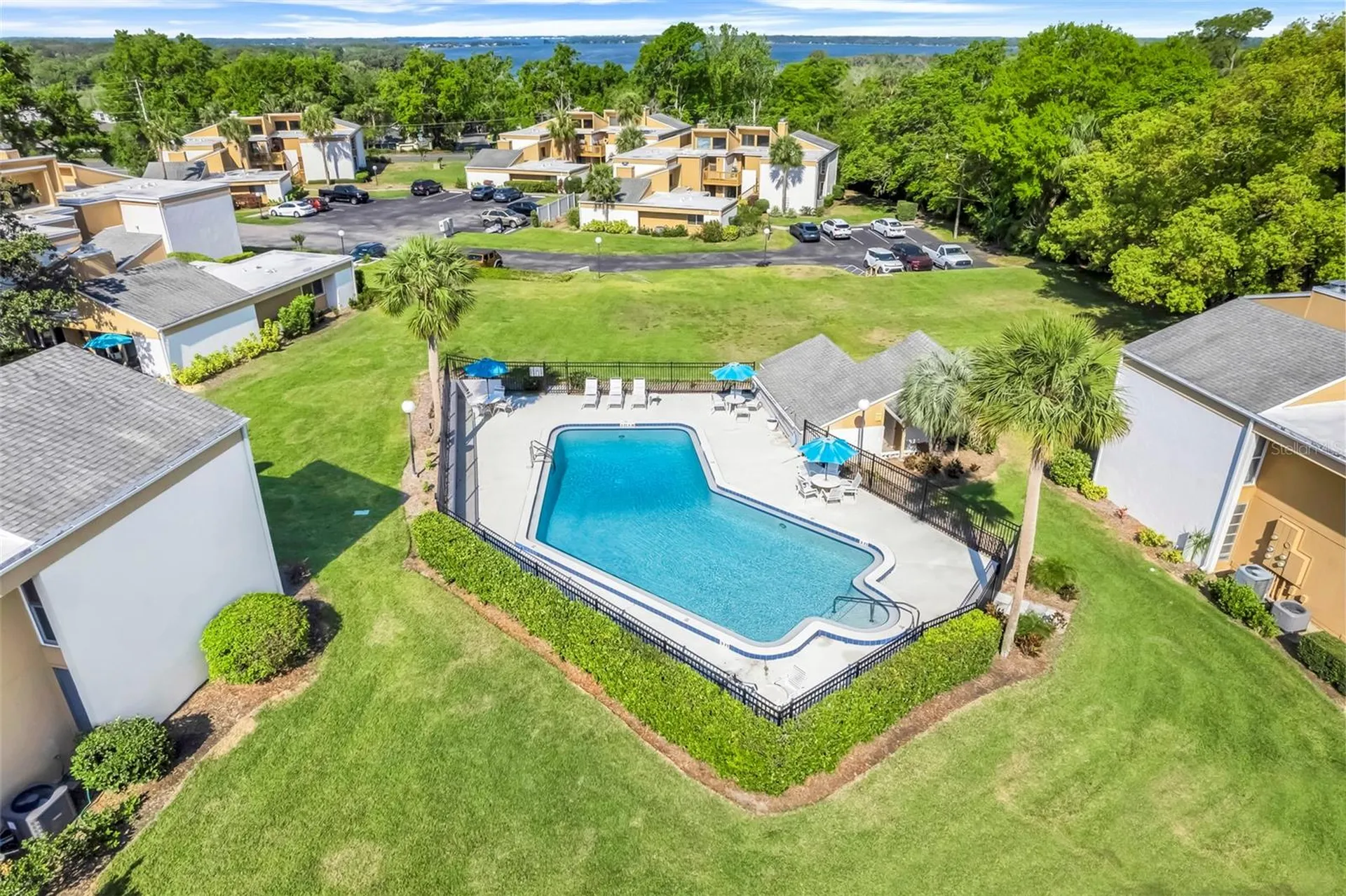 1051 S Highland Street Mount Dora FL 32757