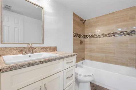 1051 S Highland Street Mount Dora FL 32757