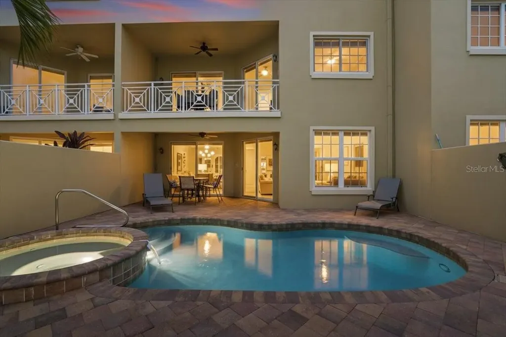702 Granada Avenue Venice FL 34285