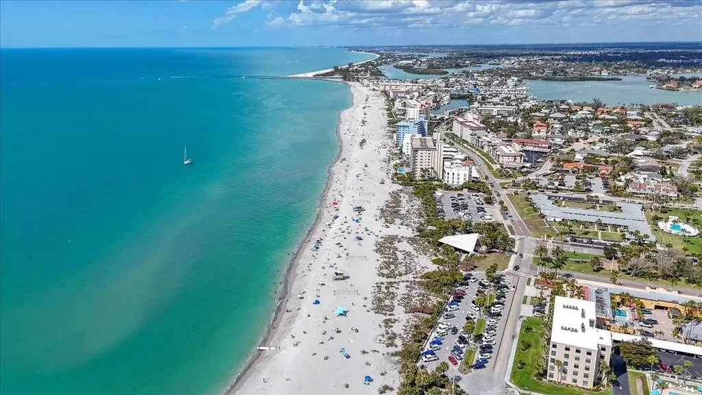 702 Granada Avenue Venice FL 34285