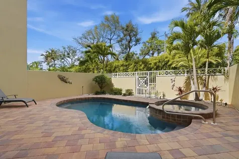 702 Granada Avenue Venice FL 34285