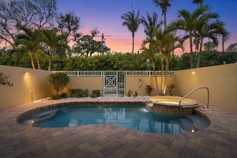 702 Granada Avenue Venice FL 34285