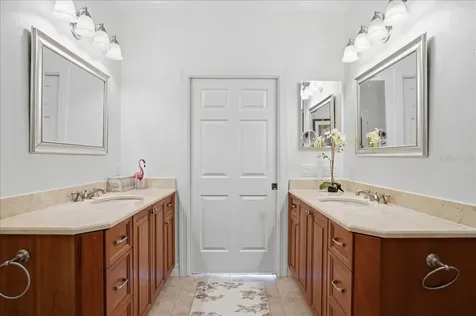 702 Granada Avenue Venice FL 34285