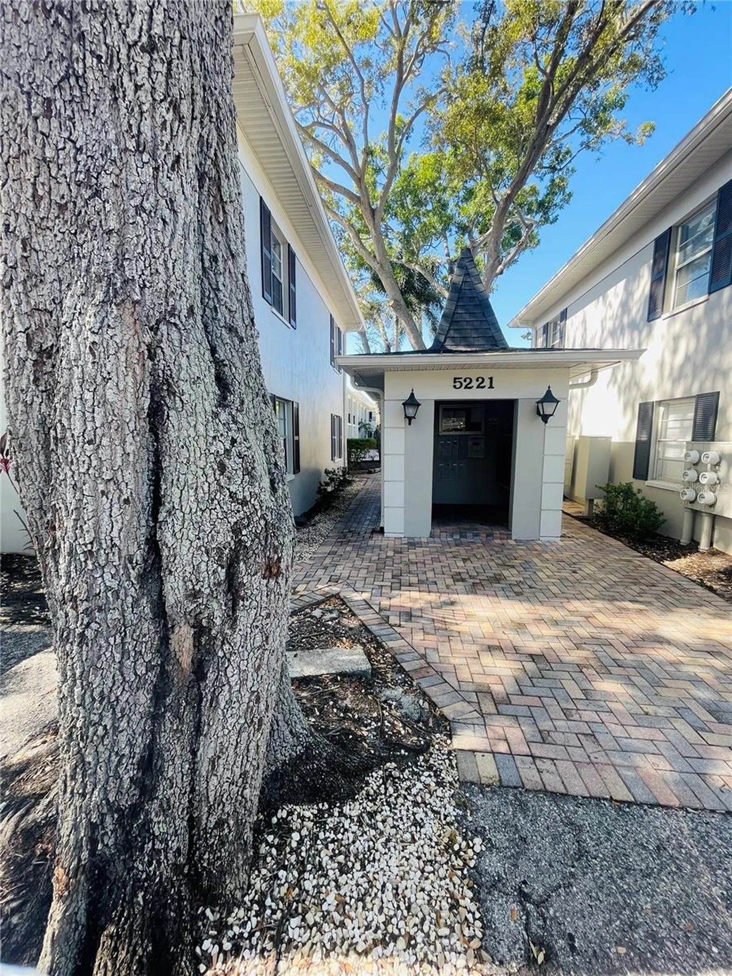 5221 Bayshore Boulevard Tampa FL 33611