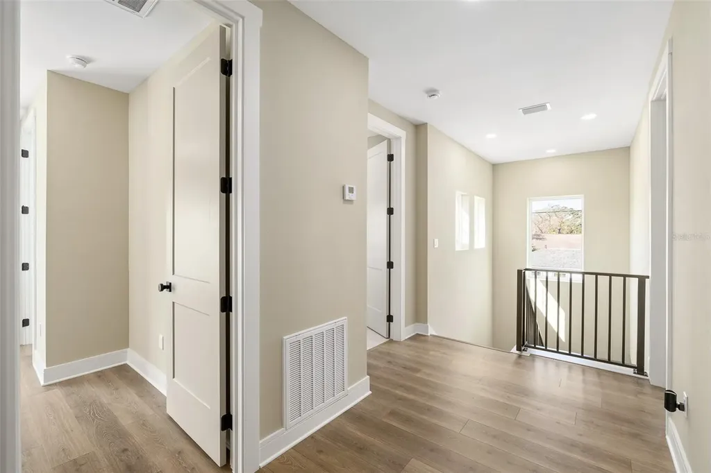 213 W Giddens Avenue Tampa FL 33603