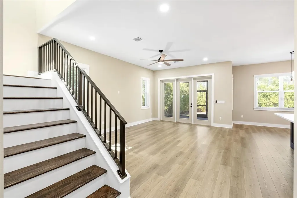 213 W Giddens Avenue Tampa FL 33603