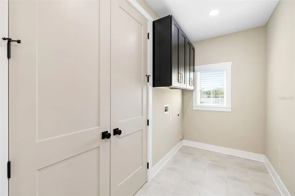 213 W Giddens Avenue Tampa FL 33603