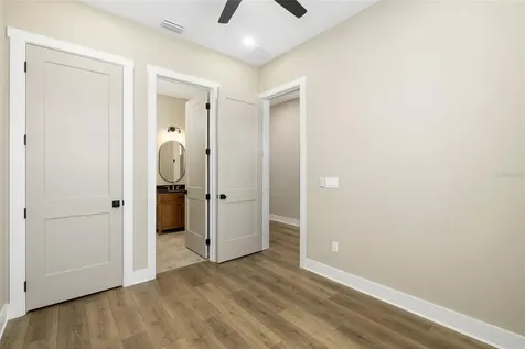 213 W Giddens Avenue Tampa FL 33603