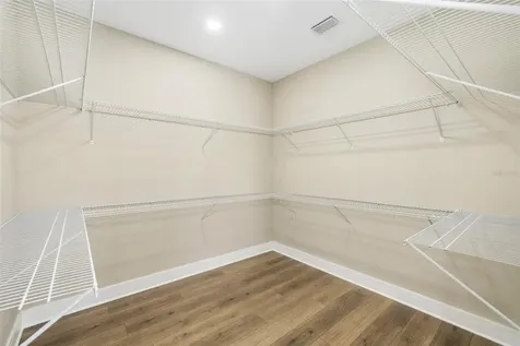 213 W Giddens Avenue Tampa FL 33603