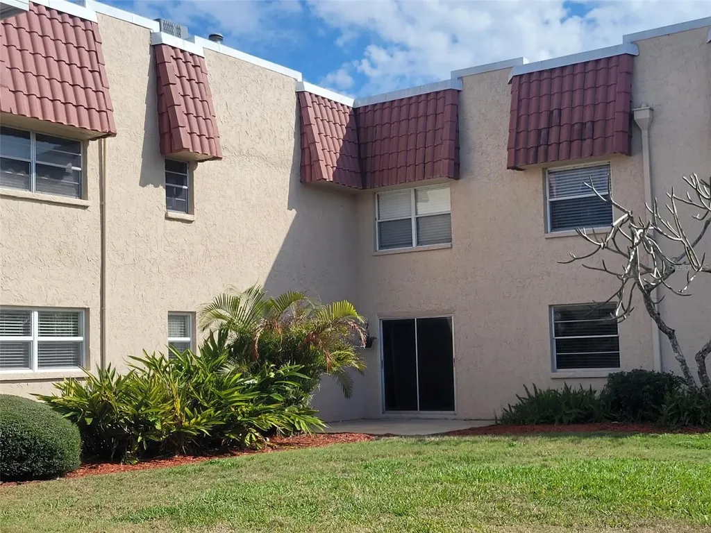 10032 65th Avenue N St Petersburg FL 33708