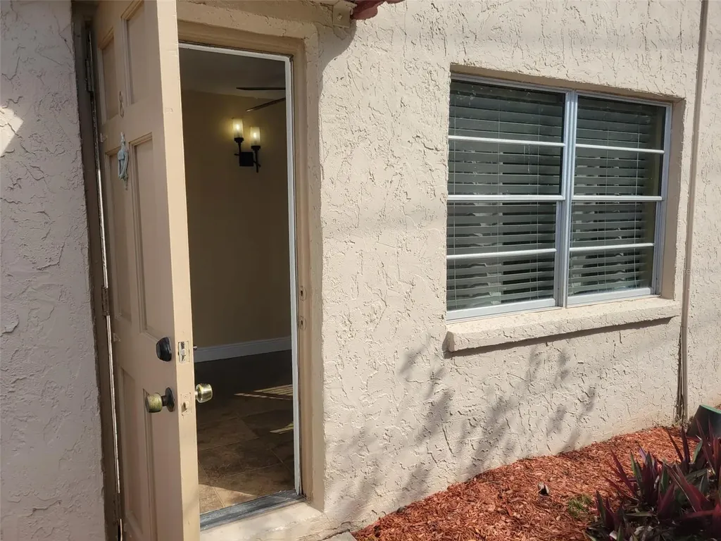 10032 65th Avenue N St Petersburg FL 33708