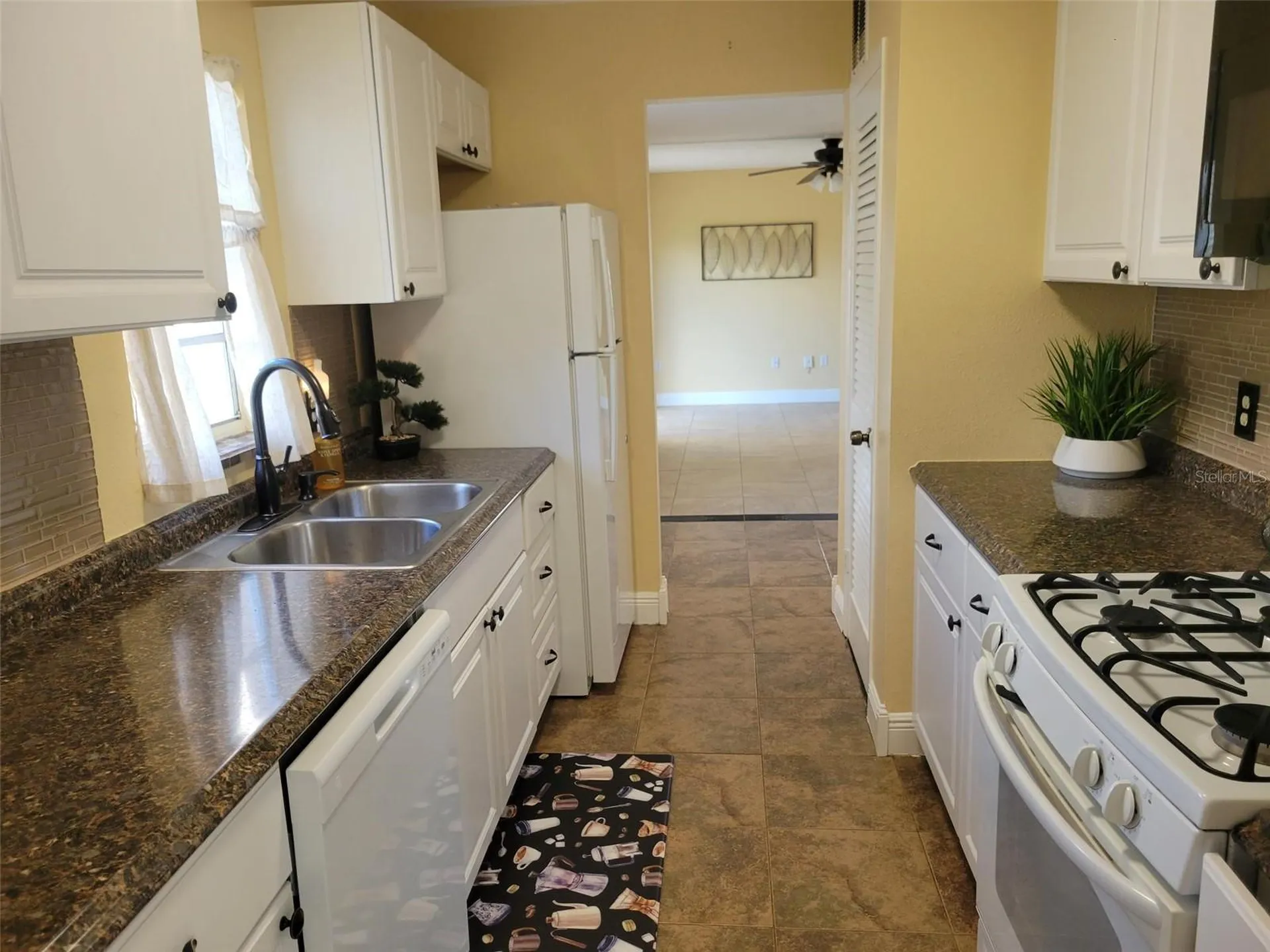 10032 65th Avenue N St Petersburg FL 33708