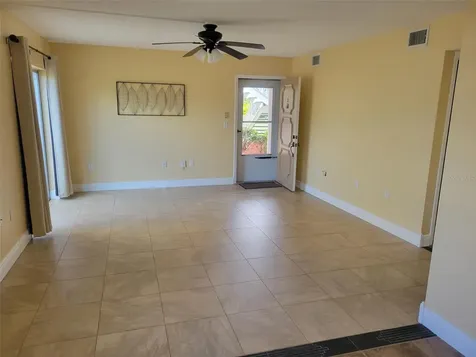 10032 65th Avenue N St Petersburg FL 33708