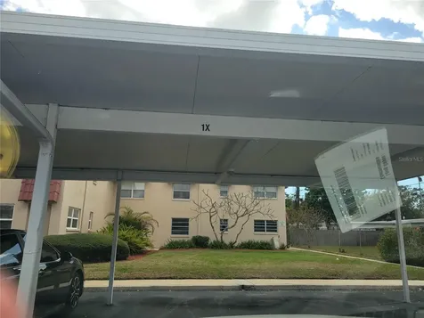 10032 65th Avenue N St Petersburg FL 33708