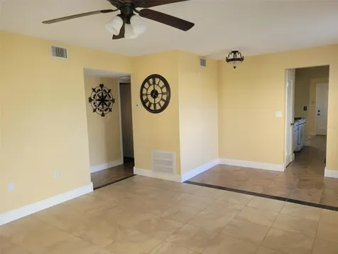 10032 65th Avenue N St Petersburg FL 33708