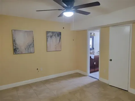 10032 65th Avenue N St Petersburg FL 33708