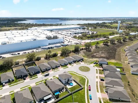 953 Cambridge Drive Winter Haven FL 33881