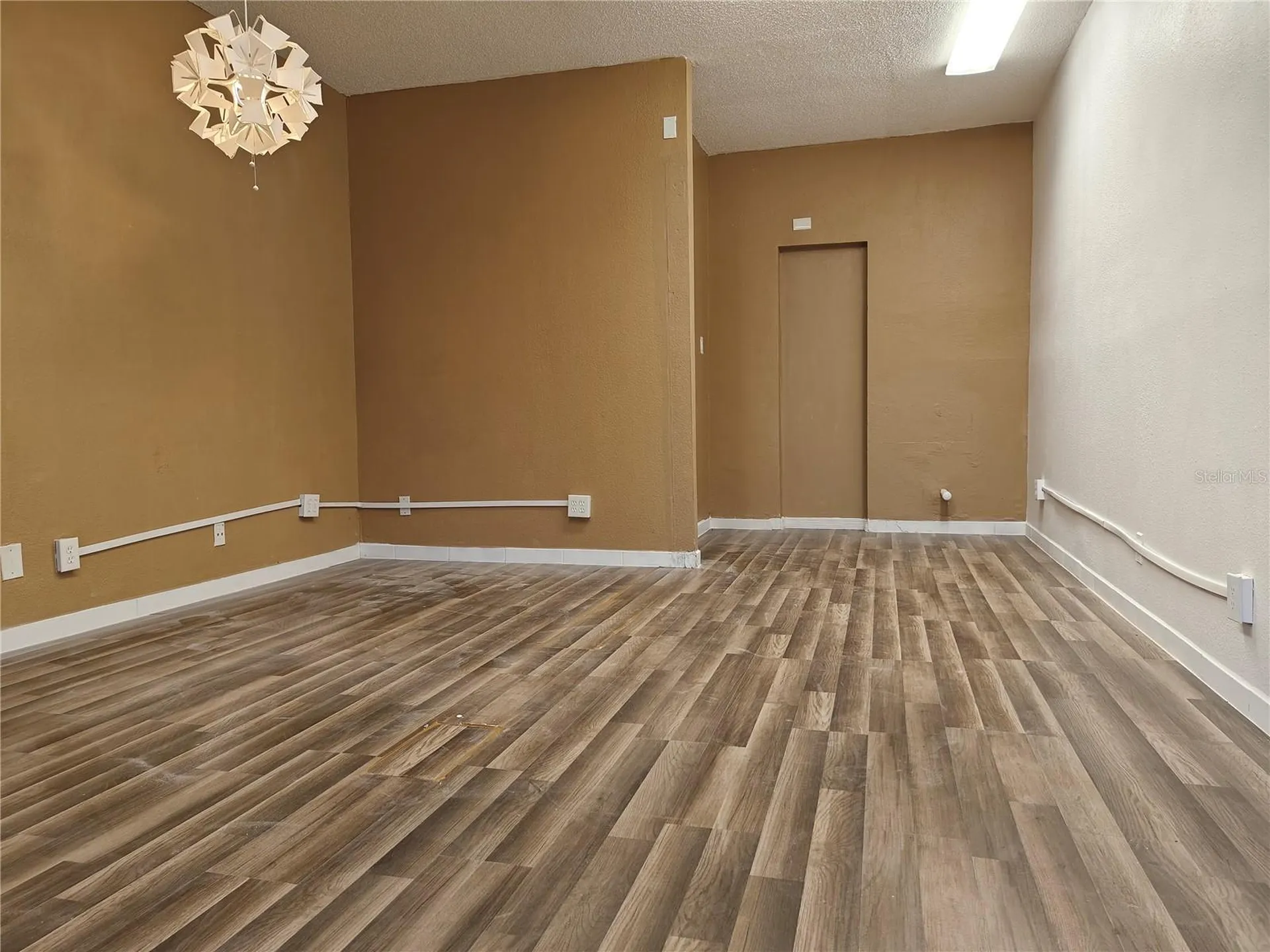 8421 S Orange Blossom Trail Orlando FL 32809