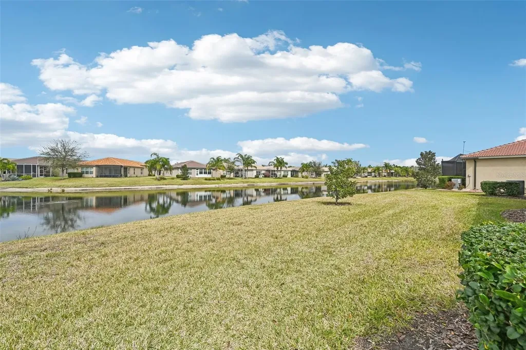 4932 Marble Springs Circle Wimauma FL 33598