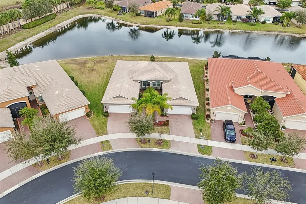 4932 Marble Springs Circle Wimauma FL 33598