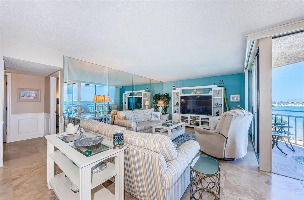 5541 Puerta Del Sol Boulevard S St Petersburg FL 33715
