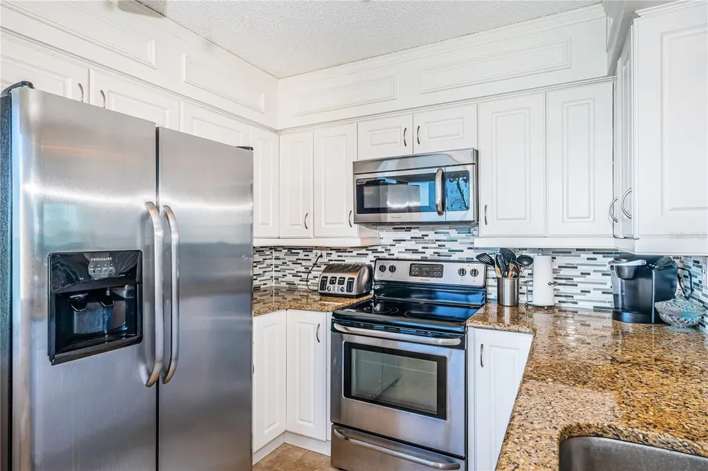 5541 Puerta Del Sol Boulevard S St Petersburg FL 33715
