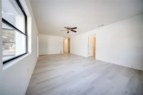 2525 Poinsetta Avenue Sanford FL 32773