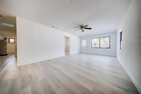 2525 Poinsetta Avenue Sanford FL 32773