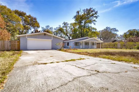 2525 Poinsetta Avenue Sanford FL 32773