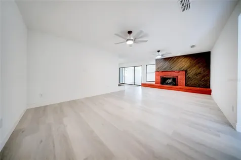 2525 Poinsetta Avenue Sanford FL 32773