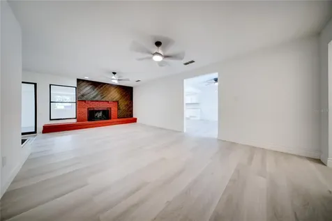 2525 Poinsetta Avenue Sanford FL 32773