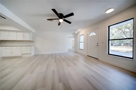2525 Poinsetta Avenue Sanford FL 32773