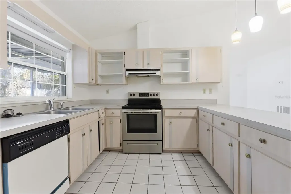 650 E Voorhis Avenue Deland FL 32724