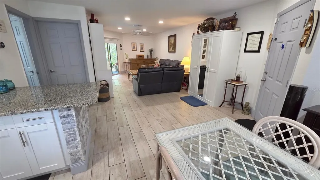 8630 Mallard Reserve Drive Tampa FL 33614