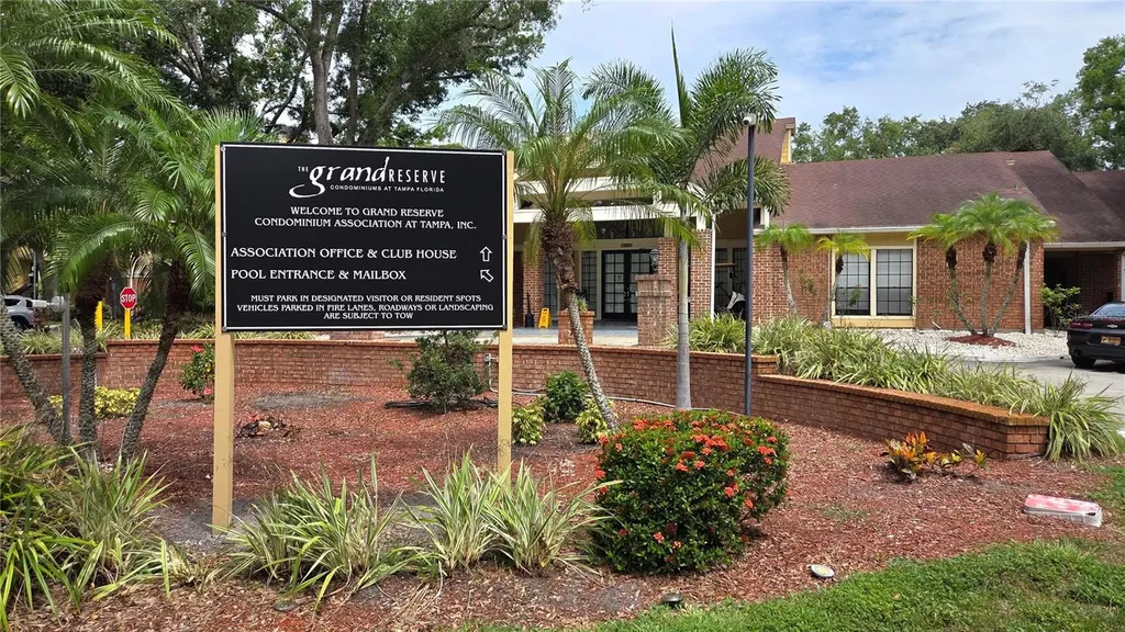 8630 Mallard Reserve Drive Tampa FL 33614