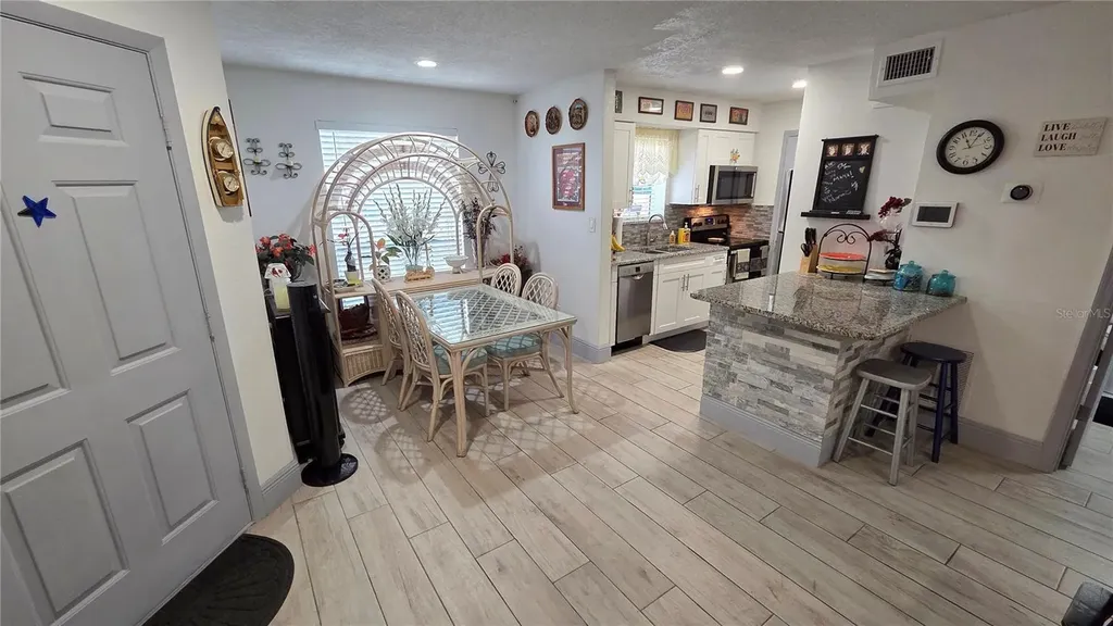 8630 Mallard Reserve Drive Tampa FL 33614