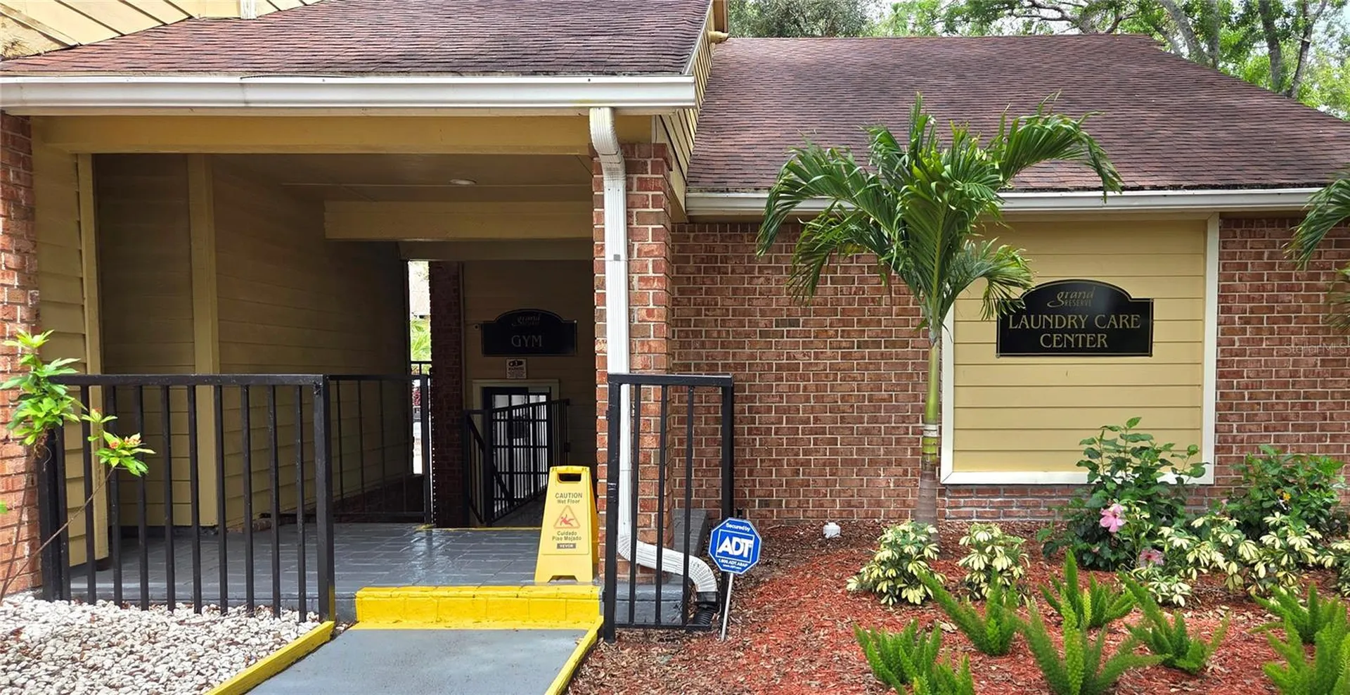 8630 Mallard Reserve Drive Tampa FL 33614