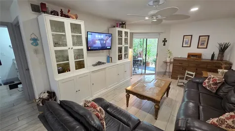8630 Mallard Reserve Drive Tampa FL 33614