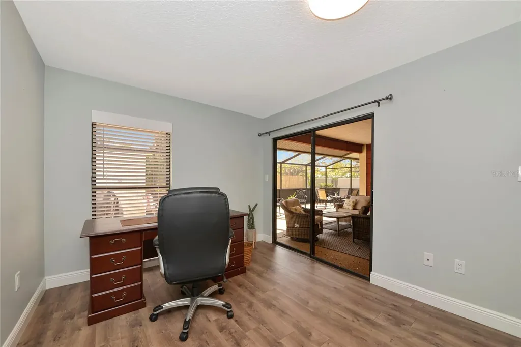 4689 Oak Forest Drive E Sarasota FL 34231