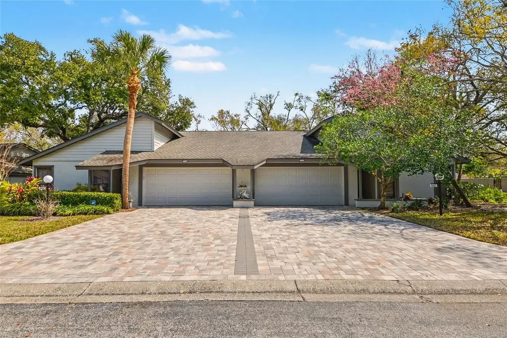 4689 Oak Forest Drive E Sarasota FL 34231