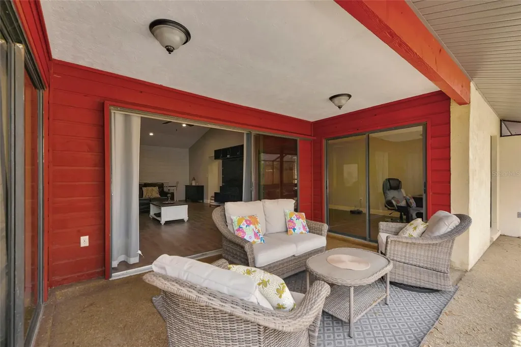 4689 Oak Forest Drive E Sarasota FL 34231
