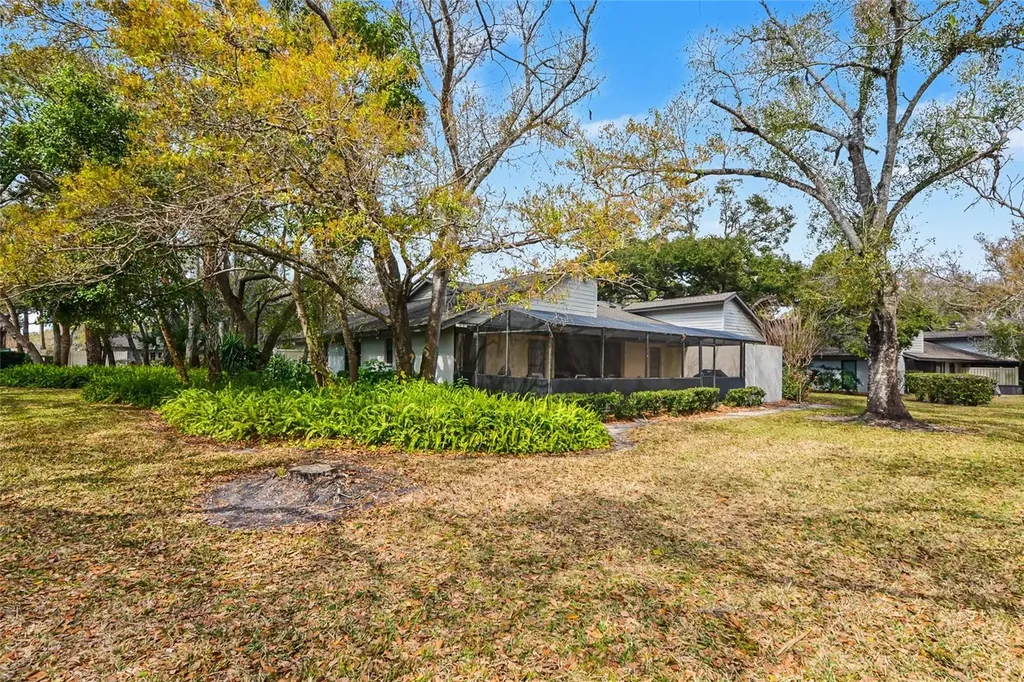 4689 Oak Forest Drive E Sarasota FL 34231