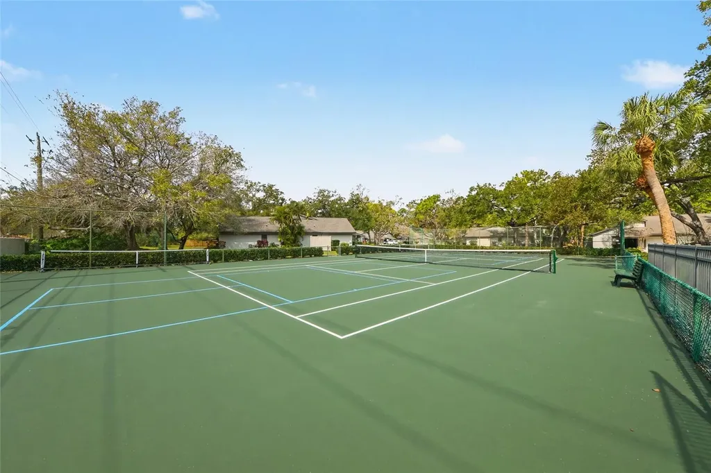 4689 Oak Forest Drive E Sarasota FL 34231