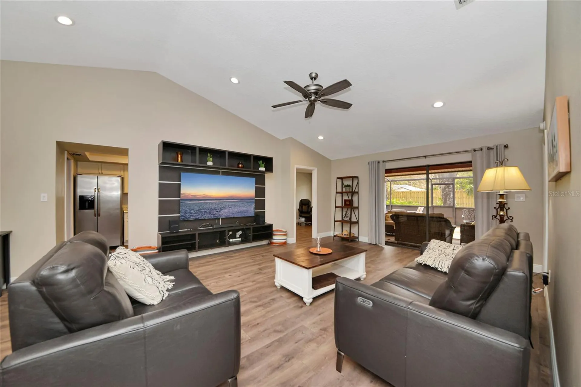 4689 Oak Forest Drive E Sarasota FL 34231