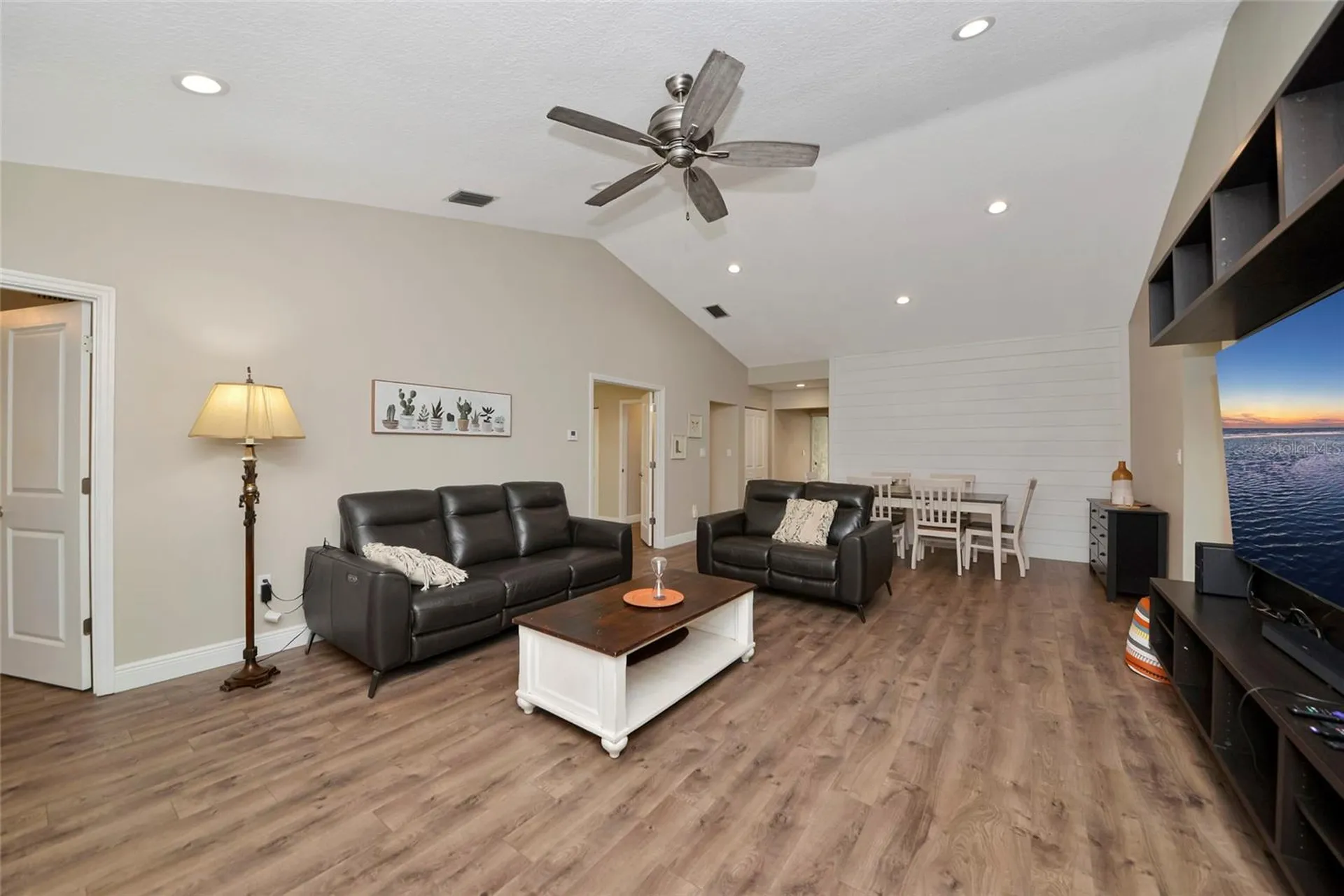 4689 Oak Forest Drive E Sarasota FL 34231