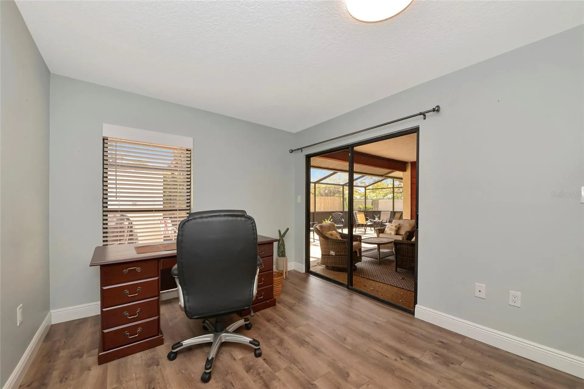 4689 Oak Forest Drive E Sarasota FL 34231